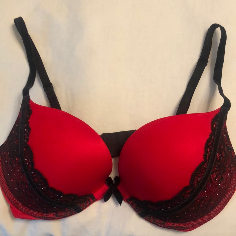 Victorias Secret Very Sexy Push-up Red